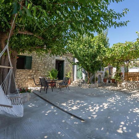 Villa Mouria Pinakokhorion Екстер'єр фото
